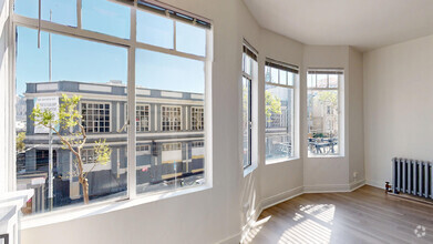 Building Photo - 812 Eddy St