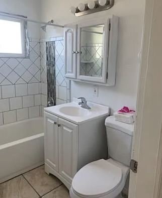 Building Photo - 4634 E Montecito St