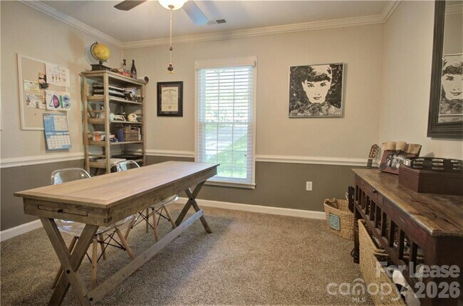 Building Photo - 3806 Bridgewood Ln