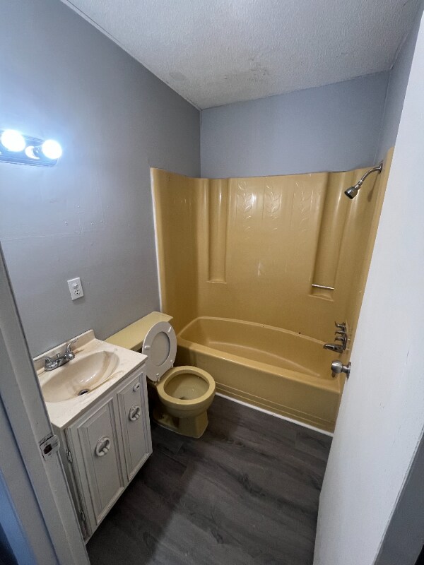 Building Photo - 147 Woodland Dr