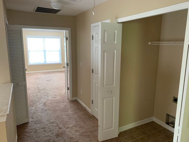 Building Photo - 51 Tahoe Dr
