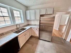 Building Photo - 7248 Amherst Ave