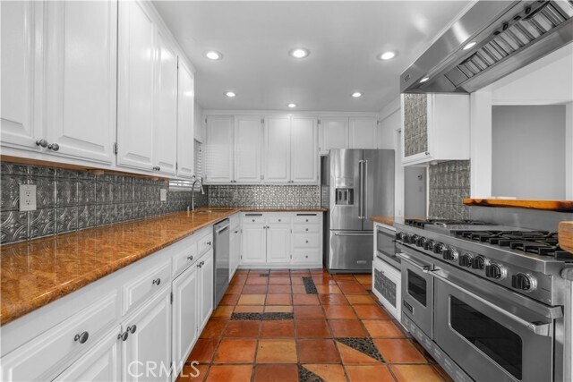 Building Photo - 11064 McBroom St