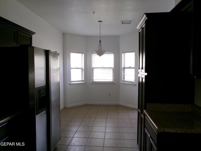 Building Photo - 4704 Pistolero Ln
