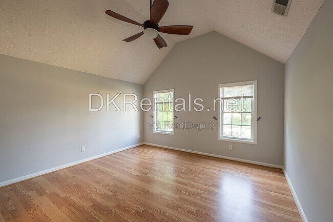 Building Photo - 114 Eagle Glen Dr