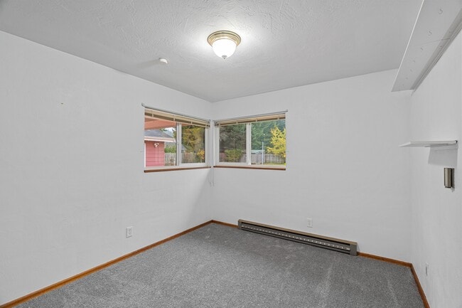 Building Photo - 410 Lois Ln Ct