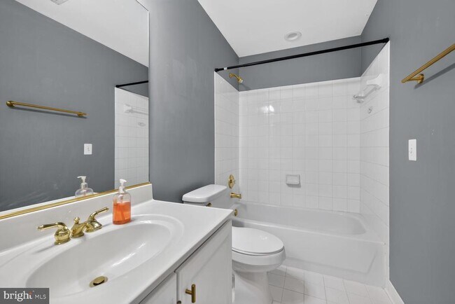 Building Photo - 3614 Sprigg St S