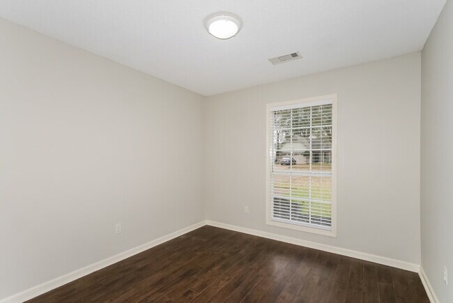 Building Photo - 6688 Millgrove Park Dr