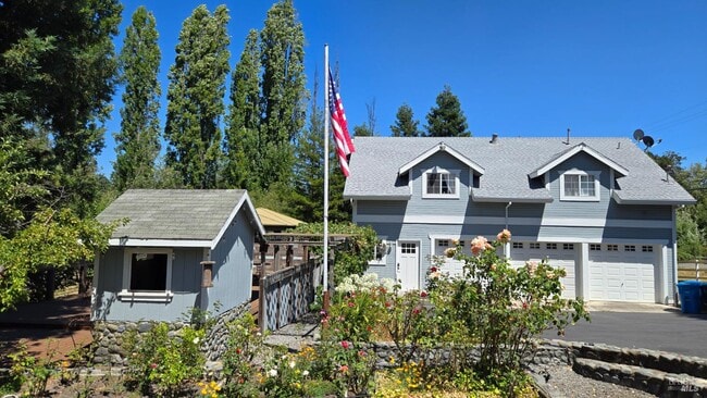 Building Photo - 125 Adobe Rd