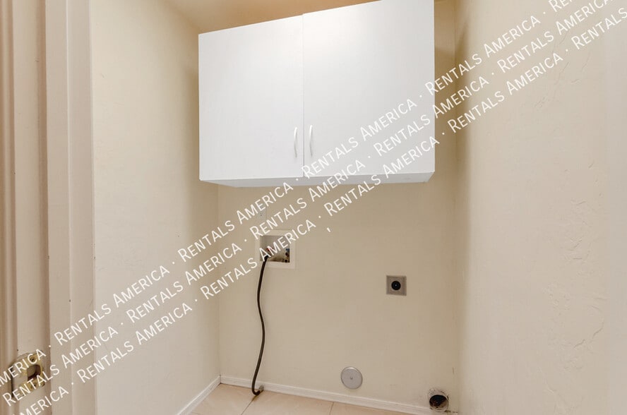 Building Photo - 7202 E Chelsie Kaye Ln