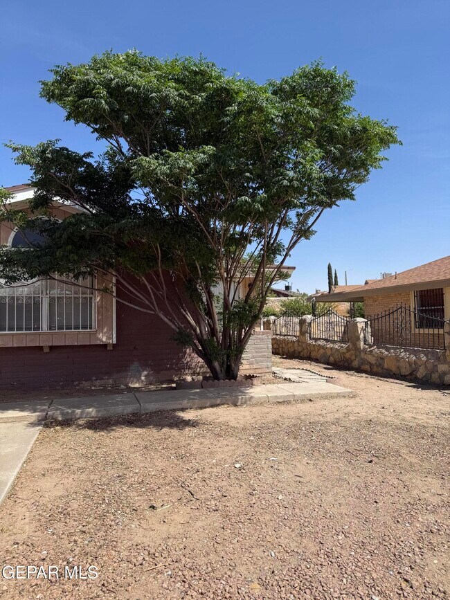 Building Photo - 1524 Greg Powers Dr