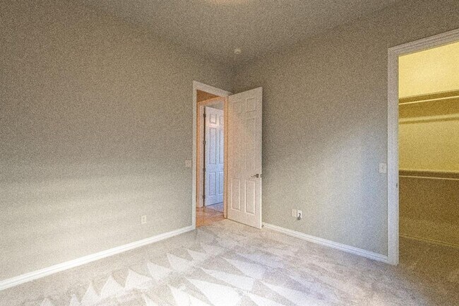 Building Photo - 16912 Rugosa Rose Dr