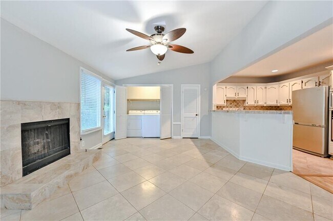 Building Photo - 2454 Drew Valley Rd NE