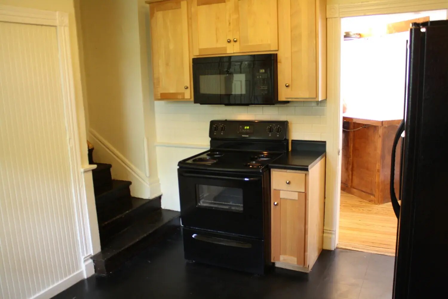 Building Photo - 440 E 2nd St