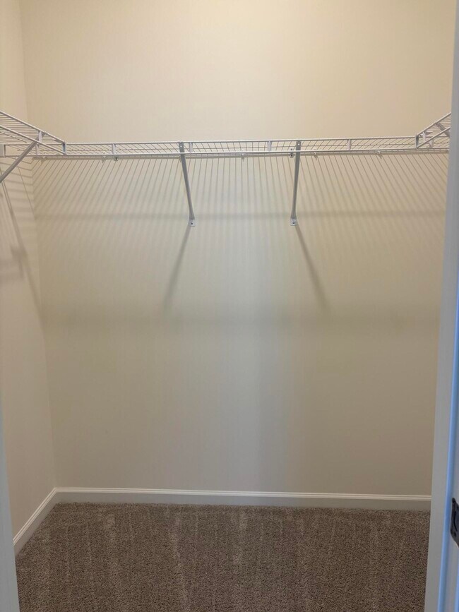 Building Photo - 370 Acorn St