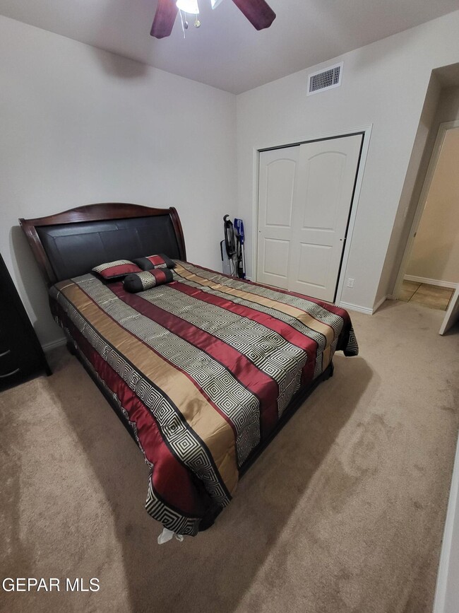 Building Photo - 6354 Franklin View Dr