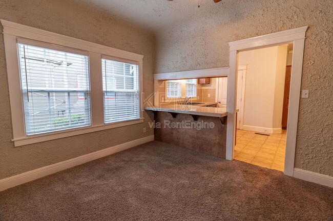 Building Photo - 1428 Picardy Dr