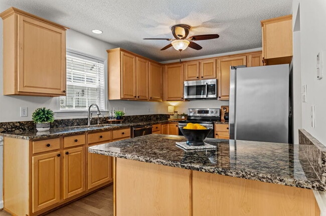 Building Photo - 11924 Larka Ct