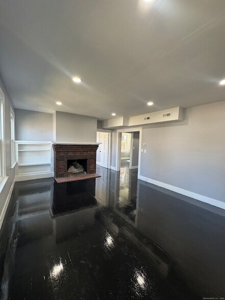 Building Photo - 180 Goffe Terrace