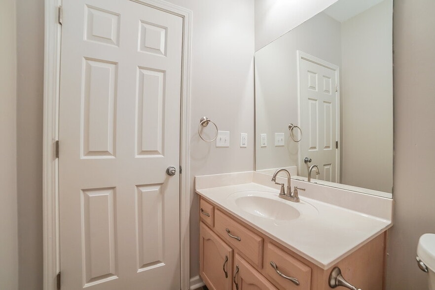Building Photo - 8978 Shellflower Dr