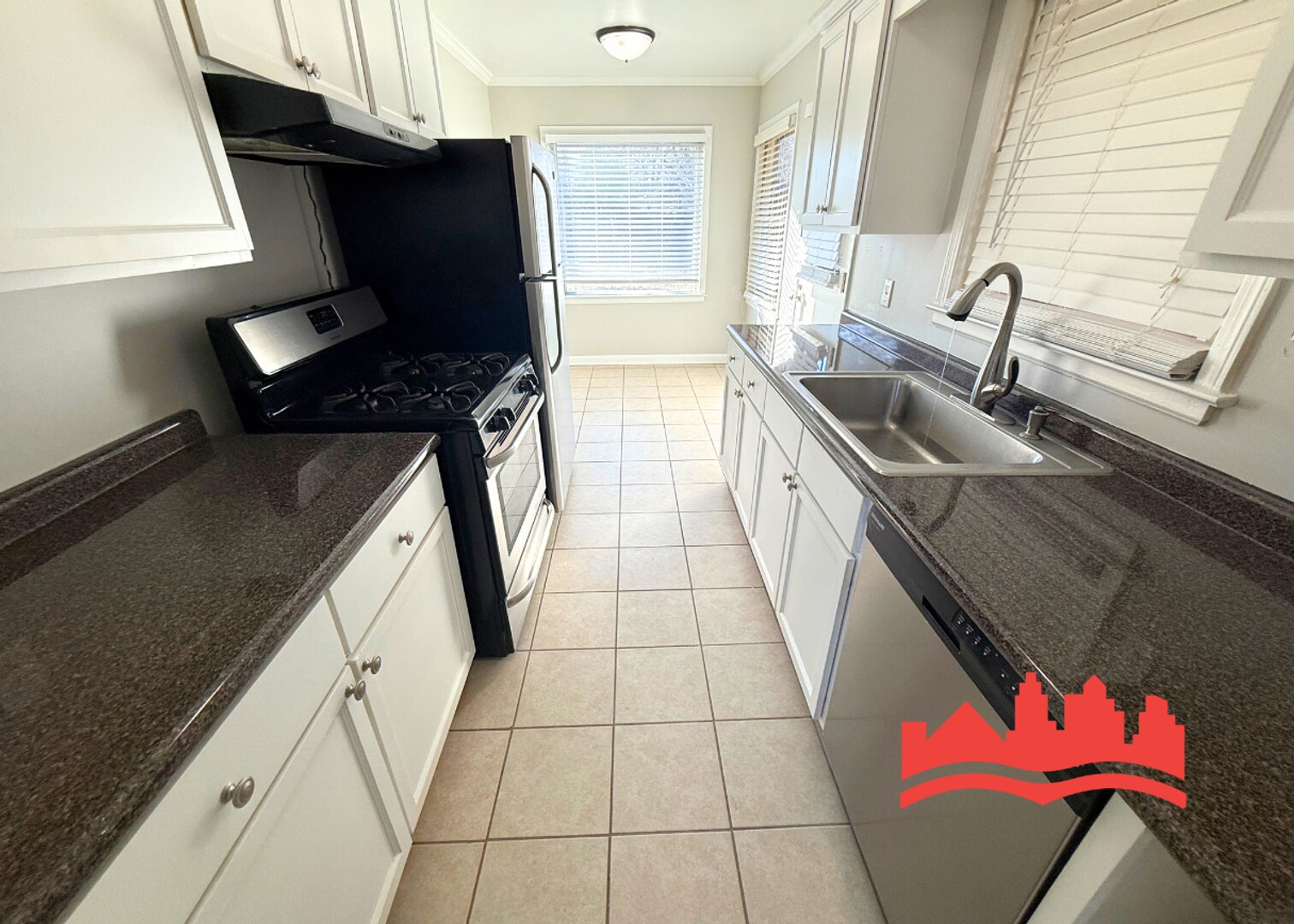 Building Photo - Welcome to this charming 3-bedroom, 1-bathroom home located in the vibrant city of Memphis, TN