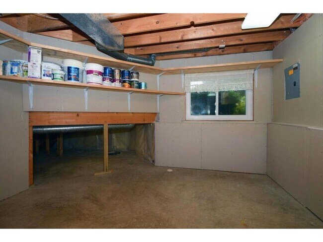 Building Photo - 5740 Willow Trail