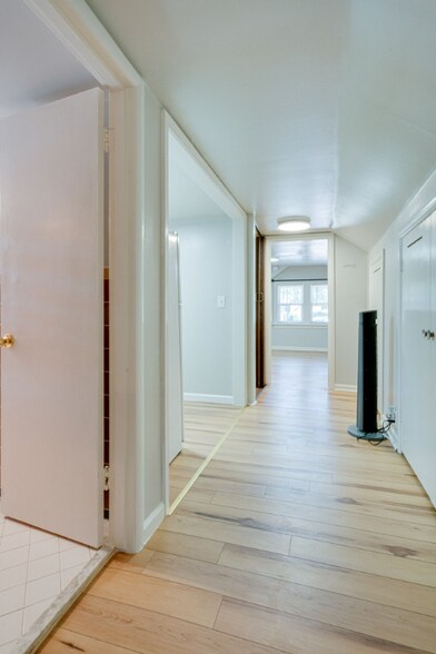 Building Photo - 600 Larkin Springs Rd