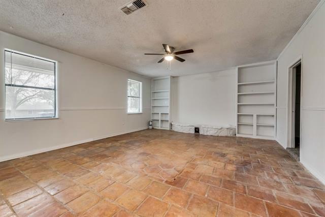 Building Photo - 5224 Trail Lake Dr