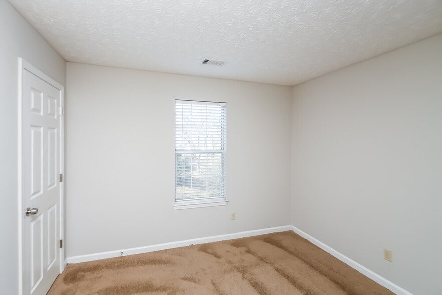 Building Photo - 75 Harrow Ct