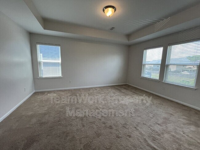 Building Photo - 162 Basket Grass Ln