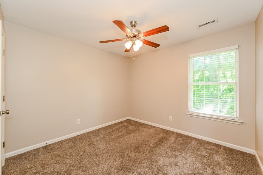 Building Photo - 1609 Soulshine Pl