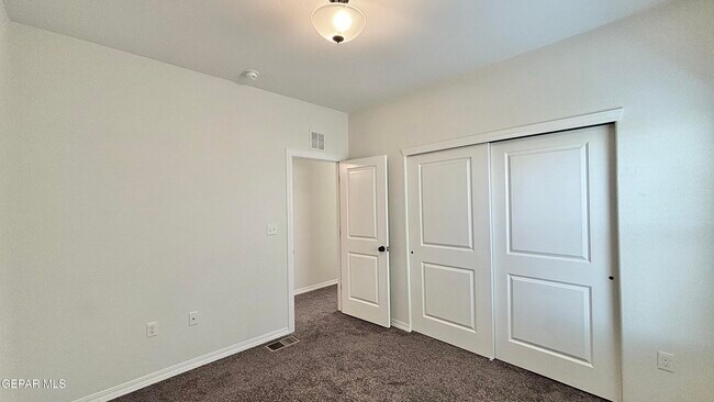 Building Photo - 6561 Hoop St