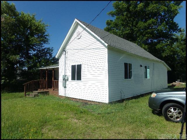 Building Photo - 603 S 1st St
