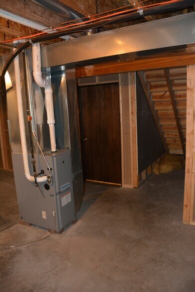 Building Photo - 325 Cordy Lane