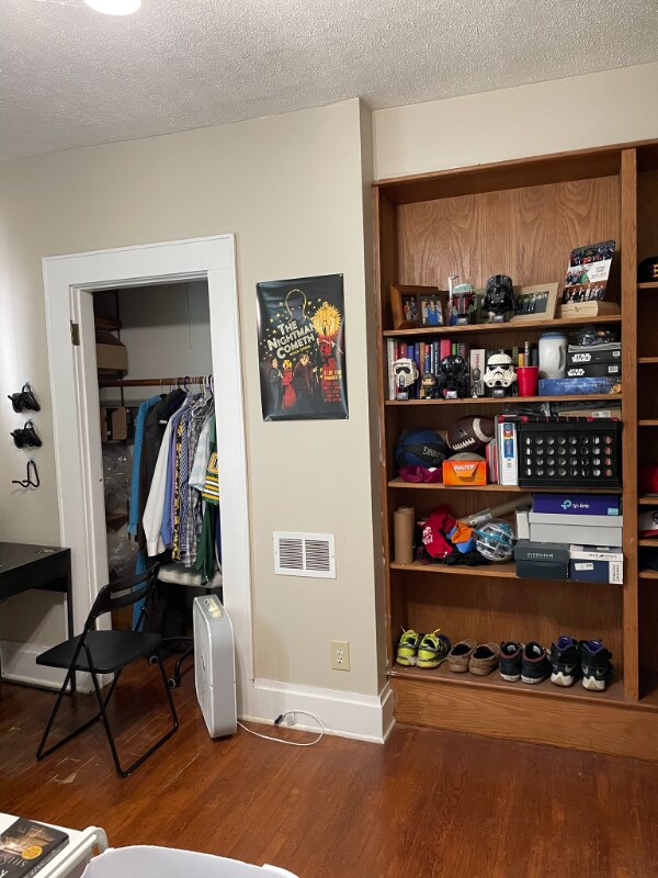 Building Photo - 462 King Ave