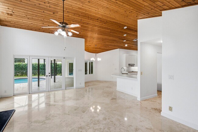 Building Photo - 4720 NW 28th Ave