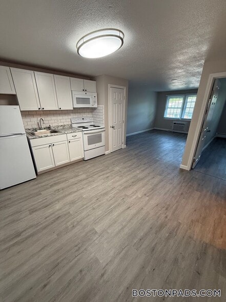 Building Photo - 53 Ridgewood Ln