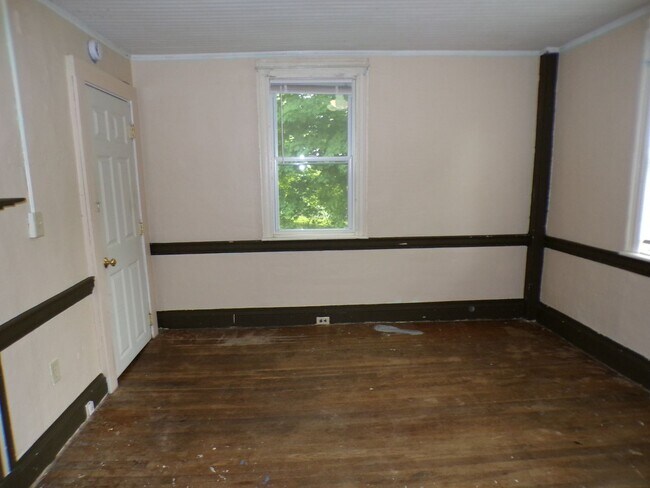 Building Photo - 74 N Main Ave