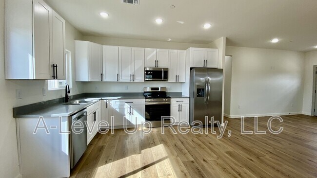 Building Photo - 3705 E Wetstones Rd