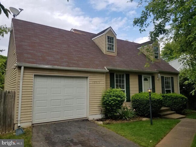 Building Photo - 13571 Princedale Dr