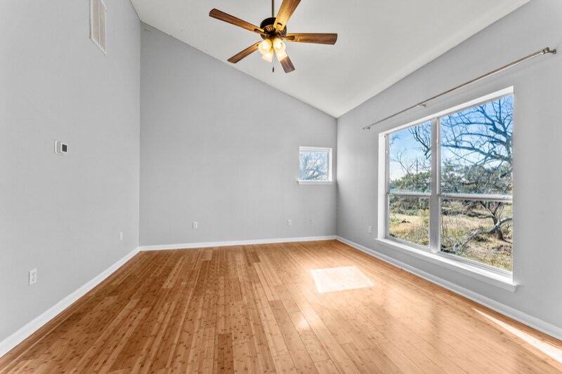 Building Photo - 1720 Nicholson Dr