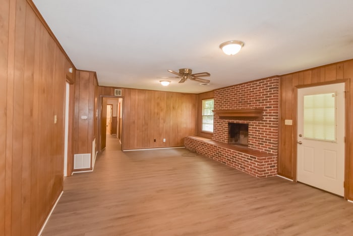 Building Photo - 6041 Pineleaf Dr