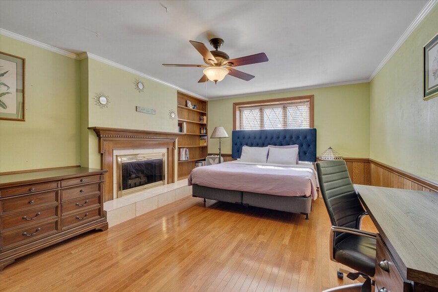 Building Photo - 1016 Shalimar Dr