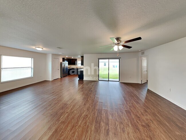 Building Photo - 1214 Brenton Leaf Dr