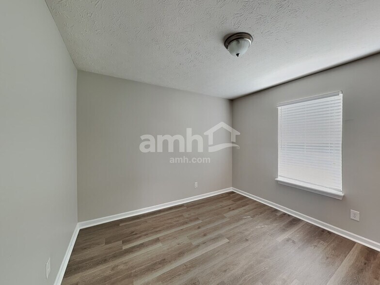Building Photo - 1151 Fiesta Dr