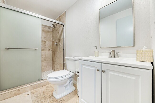 Building Photo - Sophisticated and Elegant home is located in Harbor Ridge at Browns Point. Spacious 4 bedroom, 4 ...