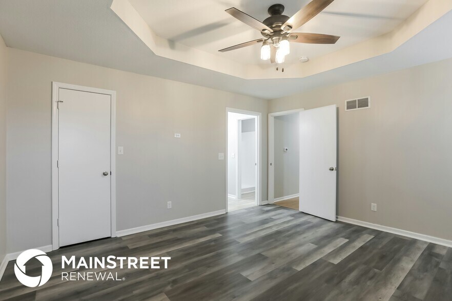 Building Photo - 410 Regency Park St