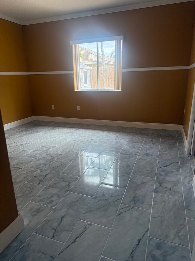 Building Photo - 7772 NW 200th Ln