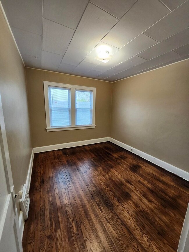Building Photo - Duplex at 7101-7103 27th Avenue