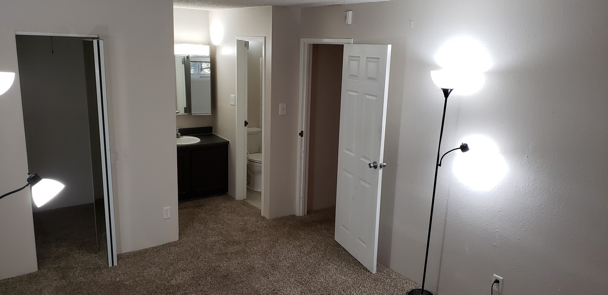 Master bedroom - 451 Golden Cir